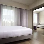 Glance In Hotel 4*