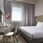 Glance In Hotel 4*