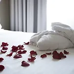 Glance In Hotel 4*
