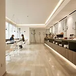 Glance In Hotel