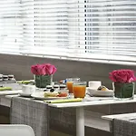 Glance In Hotel