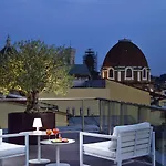 Glance In Hotel Florence