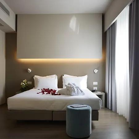 Hotel Glance In Florence 4*