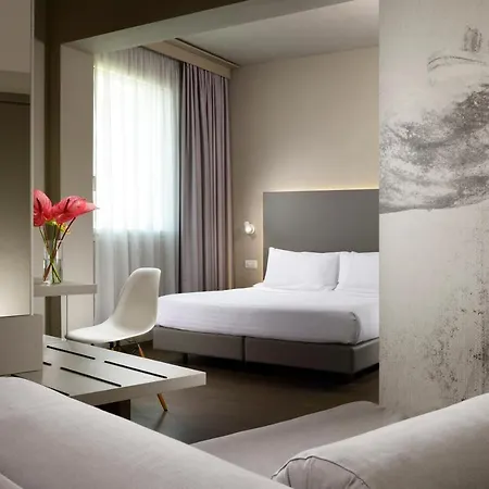 Hotel Glance In 4*