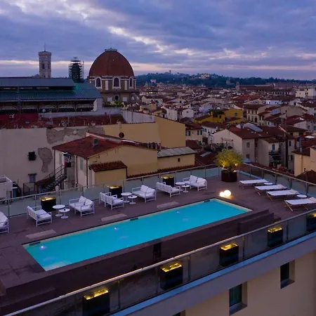 Glance In Hotel Florence
