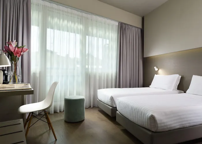 Glance In Hotel Florence