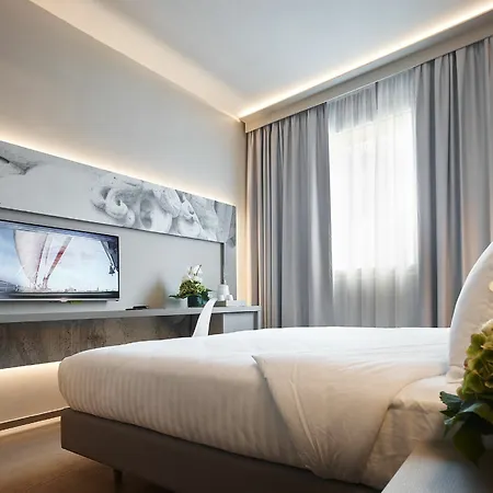 Glance In Hotel Florencia