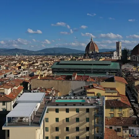 Glance In Florencia
